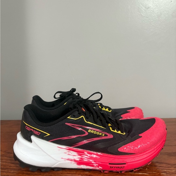 Brooks Catamount 3 Skyvault Women’s Trail Running Shoes - Picture 2 of 7